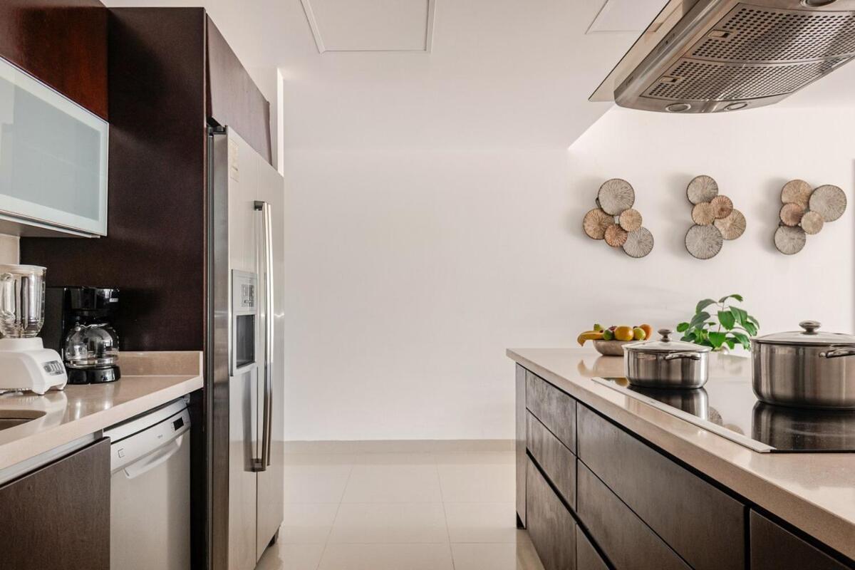 Apartment Front 2br 3bath Family Big Pool Jacuzzi Tenis Gym Playa del Carmen