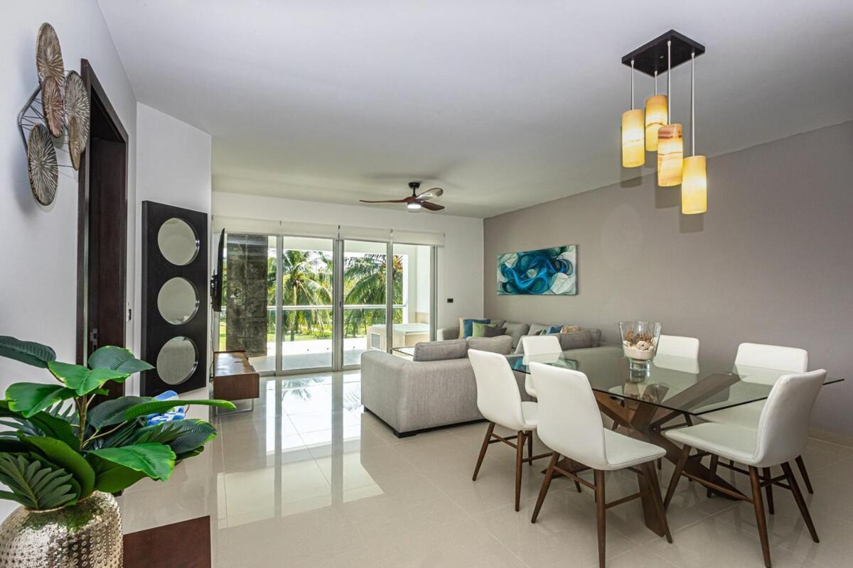 Front 2br 3bath Family Big Pool Jacuzzi Tenis Gym Playa del Carmen
