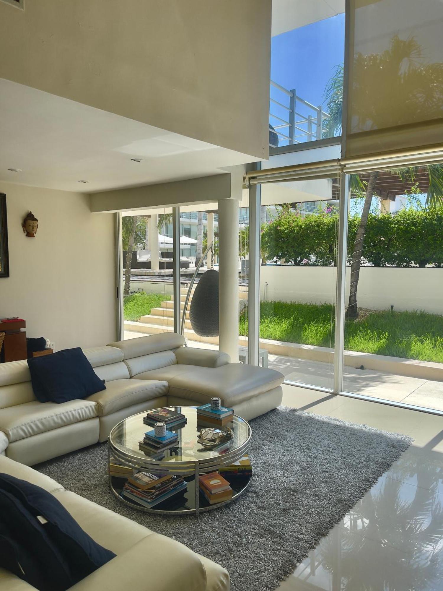 Apartment Spacious And Modern 3br, Pools, Gym And Private Parking Next To Playa del Carmen