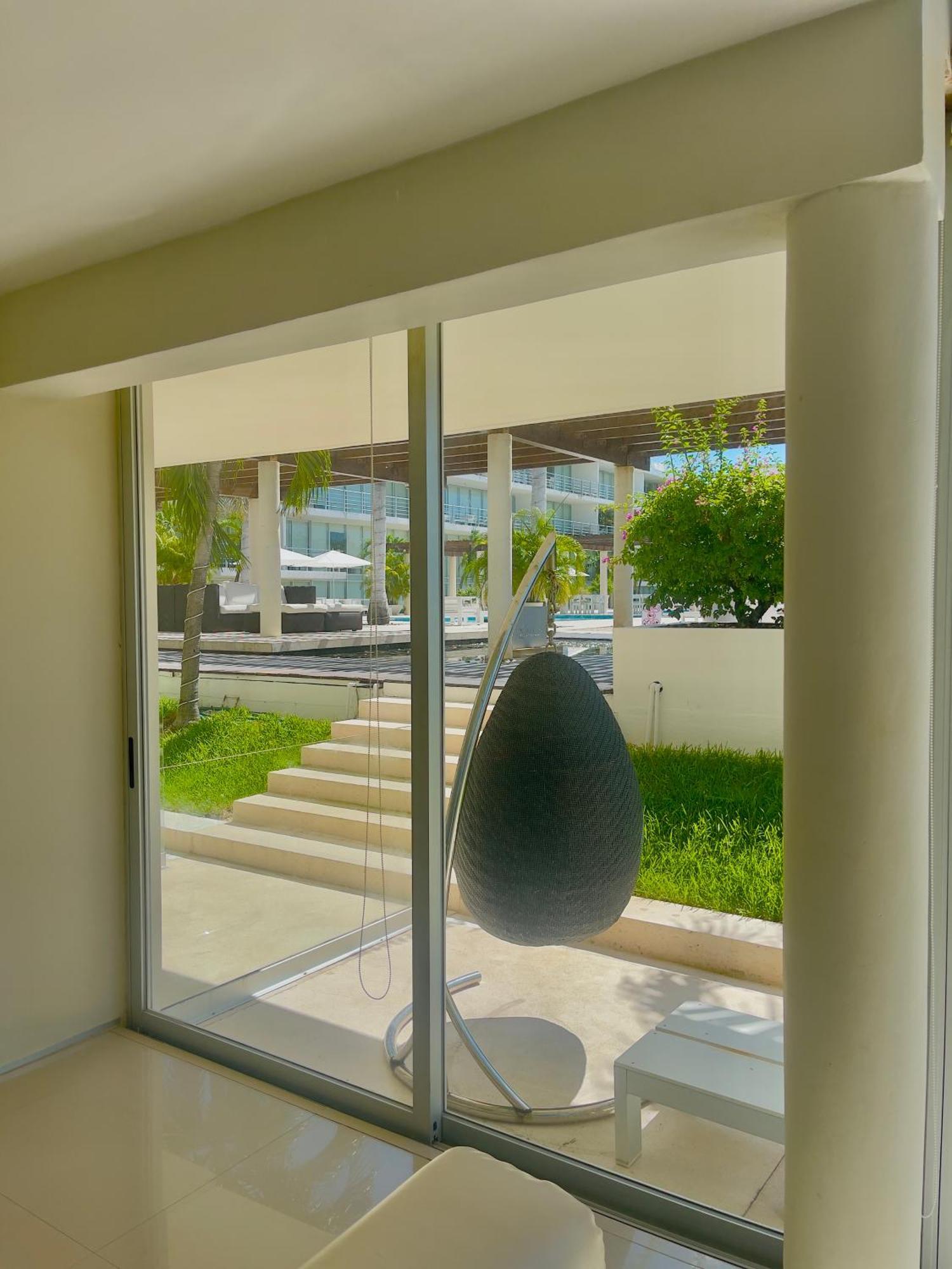 Apartment Spacious And Modern 3br, Pools, Gym And Private Parking Next To Playa del Carmen