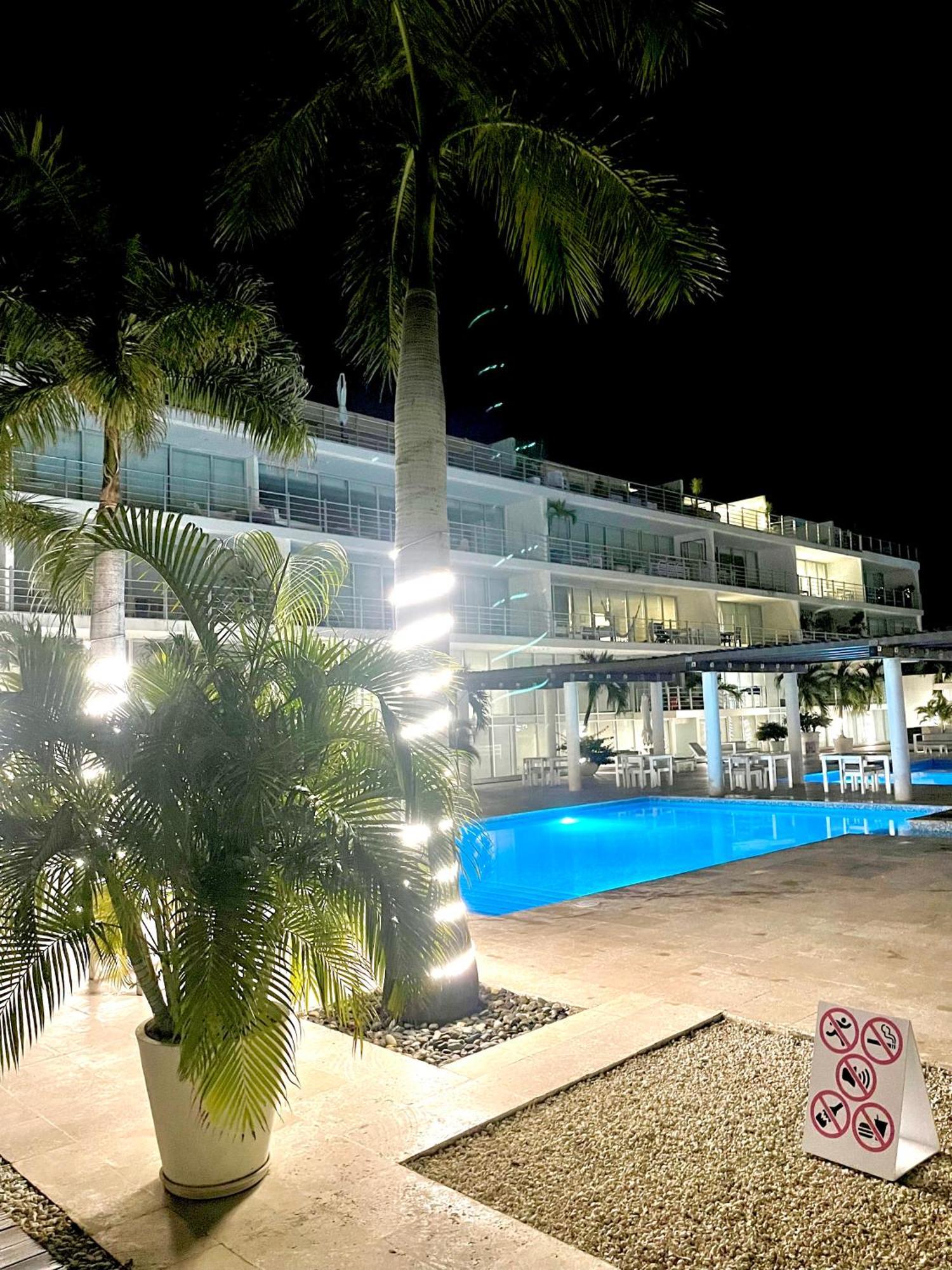 Spacious And Modern 3br, Pools, Gym And Private Parking Next To * Playa del Carmen