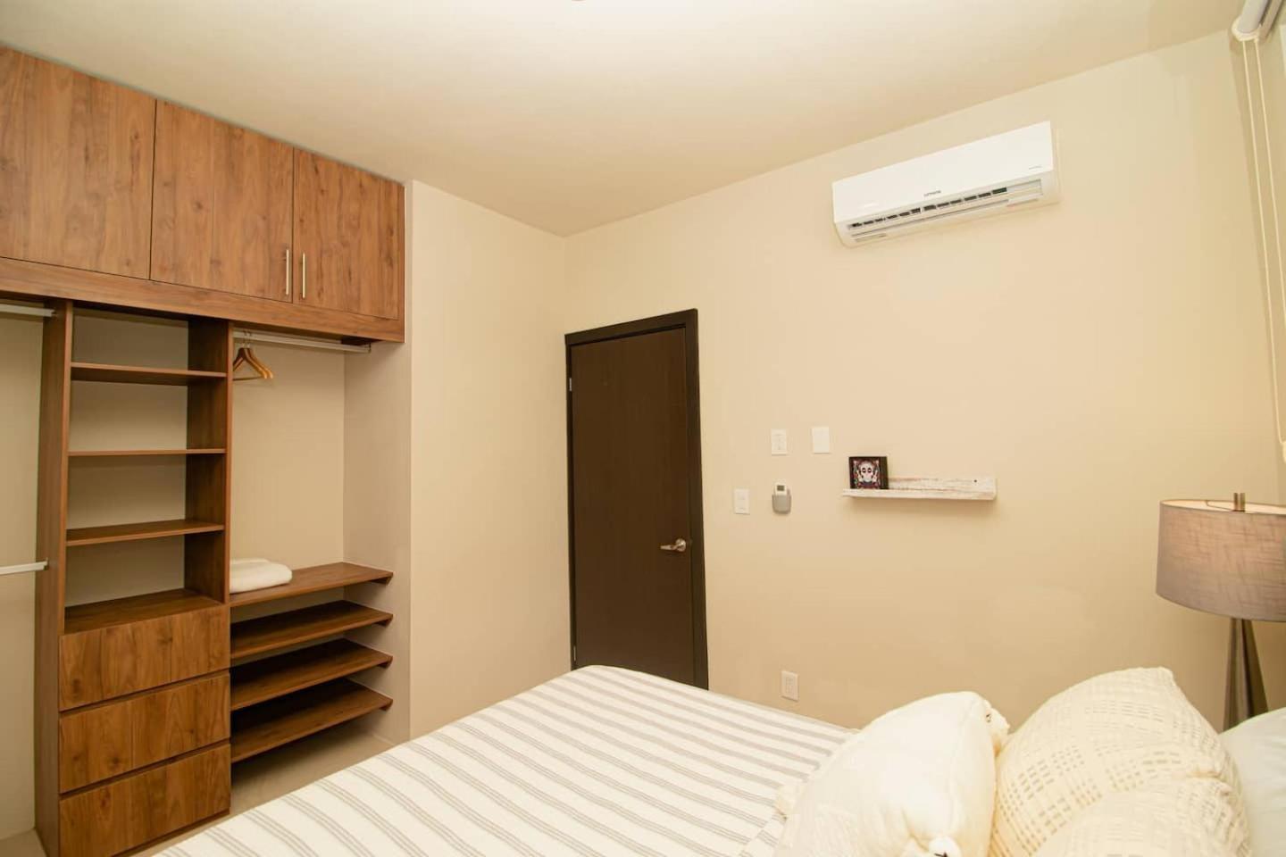 Nhà nghỉ Rayodesol Gated, 10min To Beach,gym,6pools Playa del Carmen