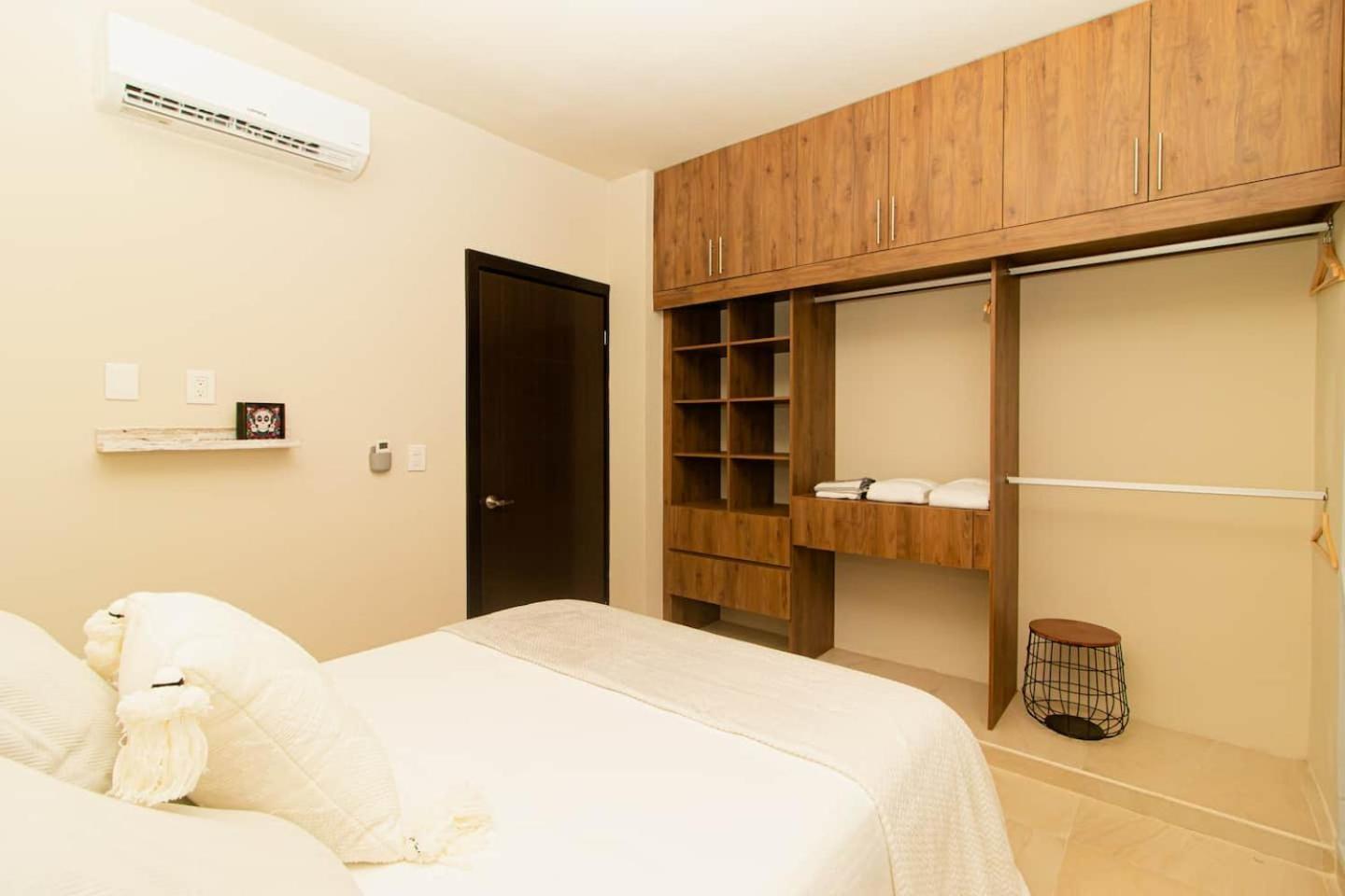 Nhà nghỉ Rayodesol Gated, 10min To Beach,gym,6pools *