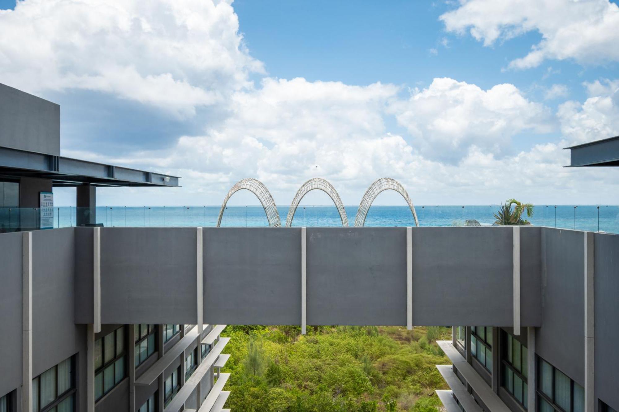 Luxury 1br Condo-amazing Oceanviews Prime Location Close To *