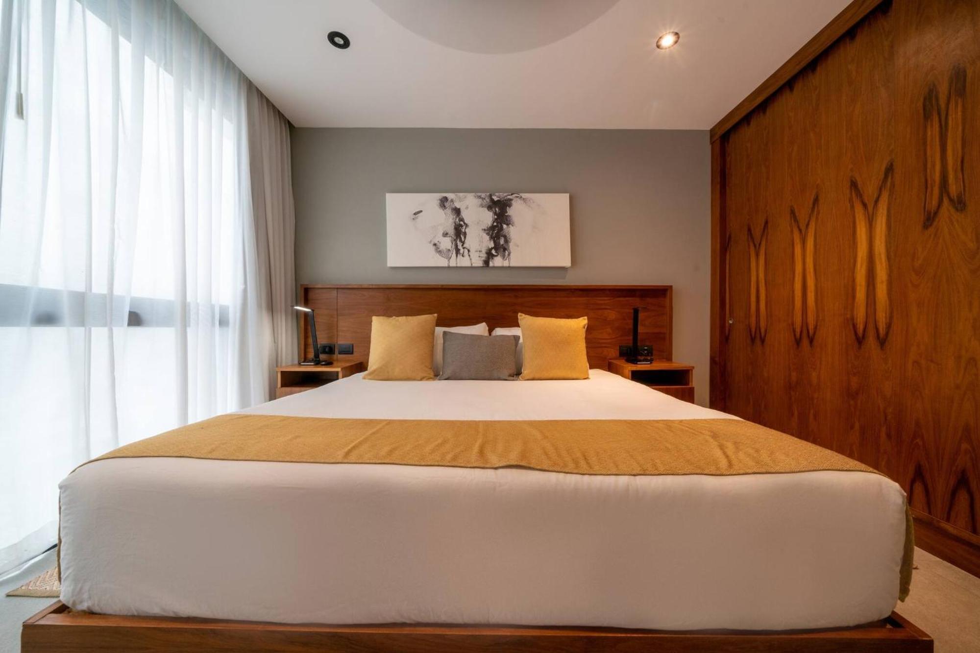 1 Bedroom With Rooftop Pool & Bar - At It Residences - Iris Apartment Playa del Carmen