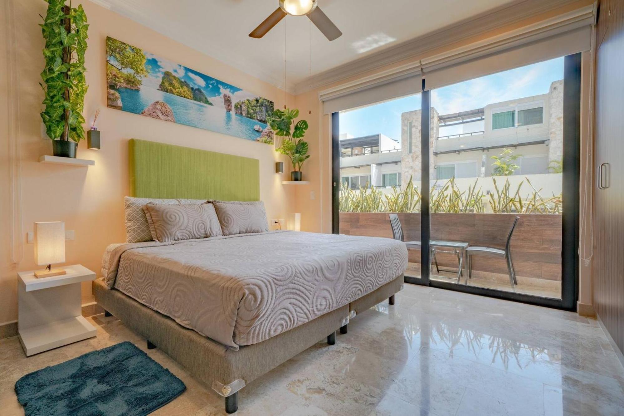 Caribbean Dreams - Stylish & Only 2 Blocks To The - At Bahay Playa del Carmen