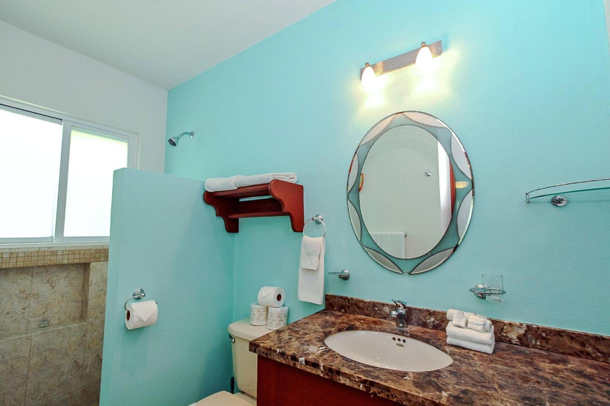 With 4 Bedrooms A Few Steps From The - Playacar - Vista Del Mar *