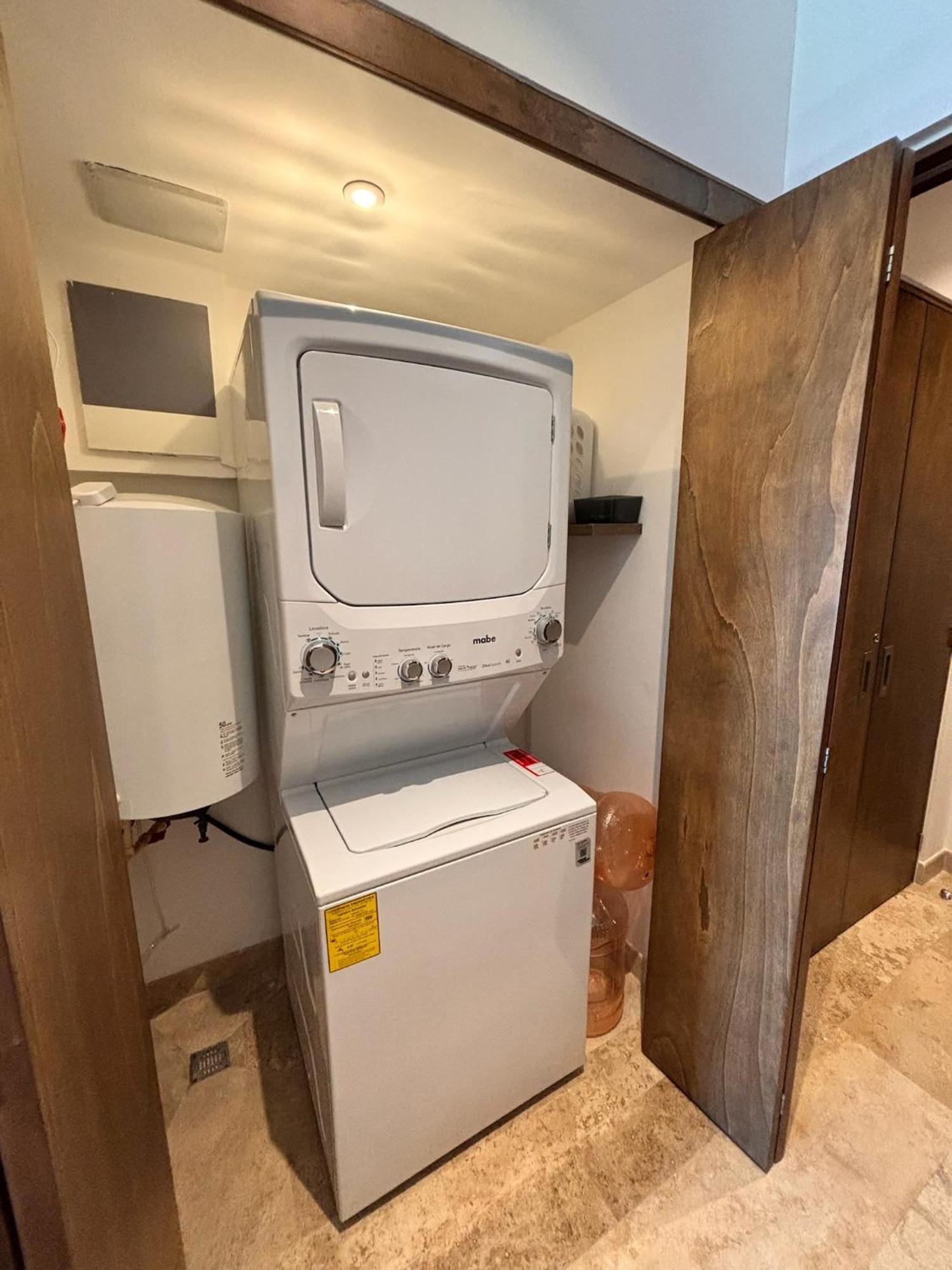 Modern 2br 1 Block From 5th Ave Wt Pool, Gym N Fast Wifi Apartment *