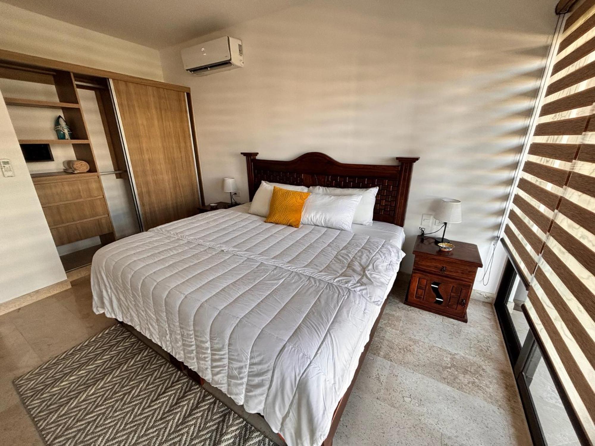 Apartment Modern 2br 1 Block From 5th Ave Wt Pool, Gym N Fast Wifi