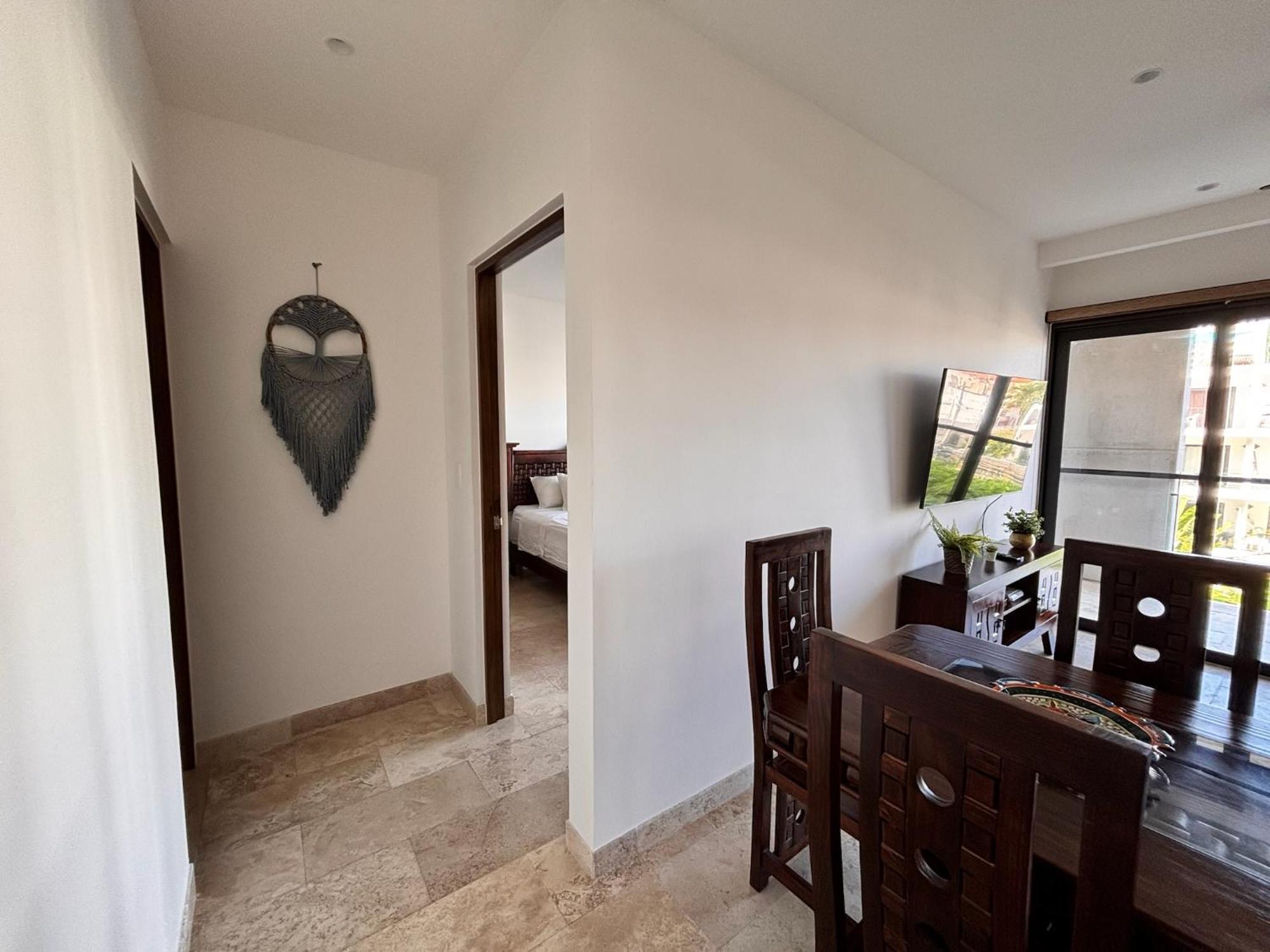 Modern 2br 1 Block From 5th Ave Wt Pool, Gym N Fast Wifi * Playa del Carmen
