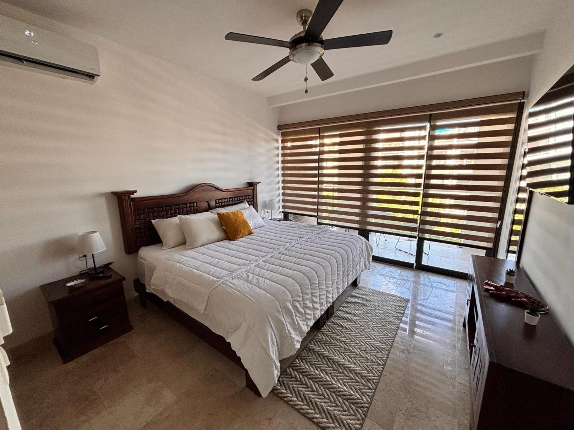 Modern 2br 1 Block From 5th Ave Wt Pool, Gym N Fast Wifi Apartment Playa del Carmen