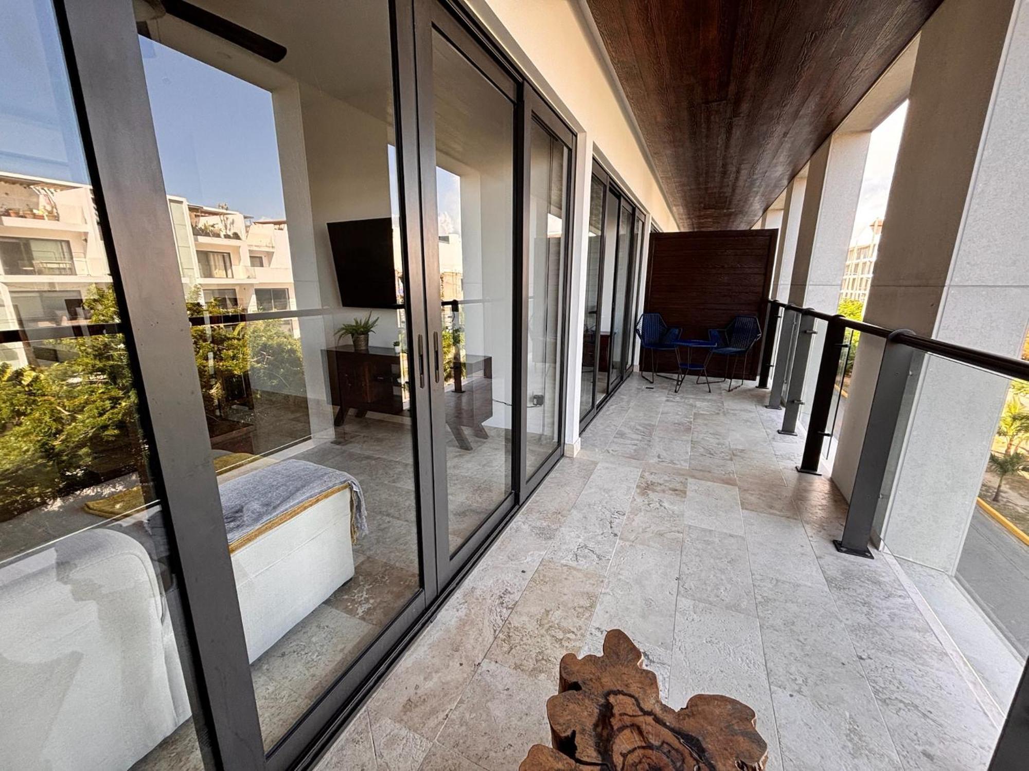 Apartment Modern 2br 1 Block From 5th Ave Wt Pool, Gym N Fast Wifi Playa del Carmen