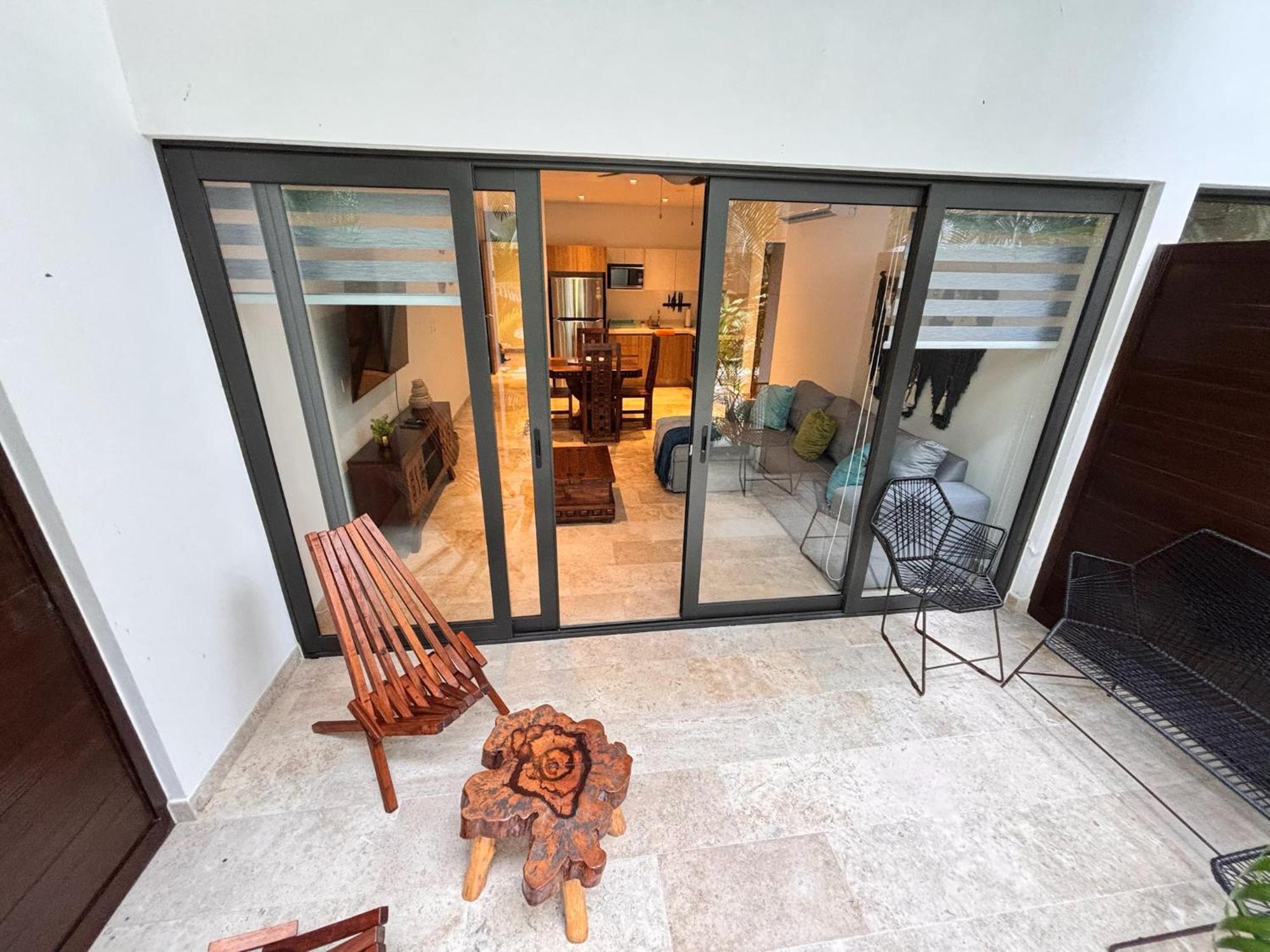 Apartment Modern 2br 1 Block From 5th Ave Wt Pool, Gym N Fast Wifi *