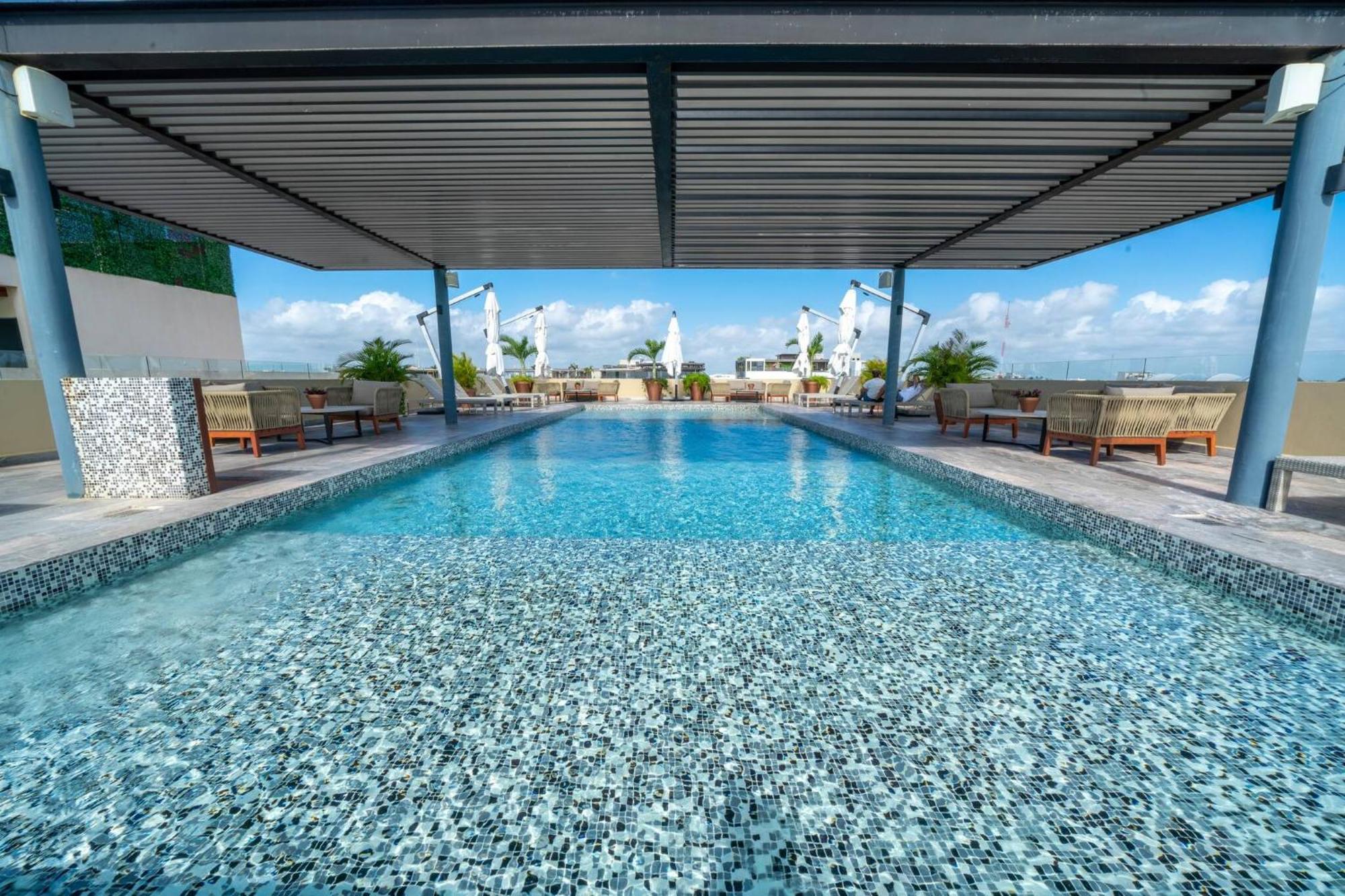 Luxury 2 Bedroom - Beautiful Ocean View At Singular Joy Residences, Jade