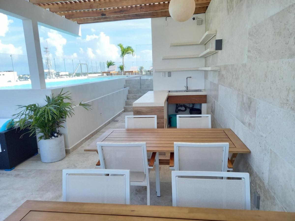 Nordic - Walking To - King Size Bed * Playa del Carmen