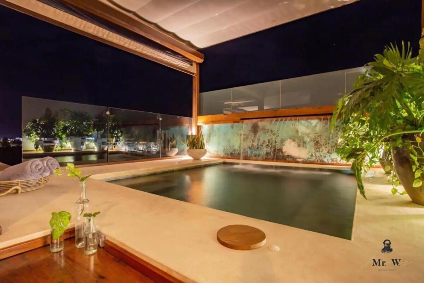 Apartment Oceanview Rooftop Pool Tub Steps To Playa del Carmen