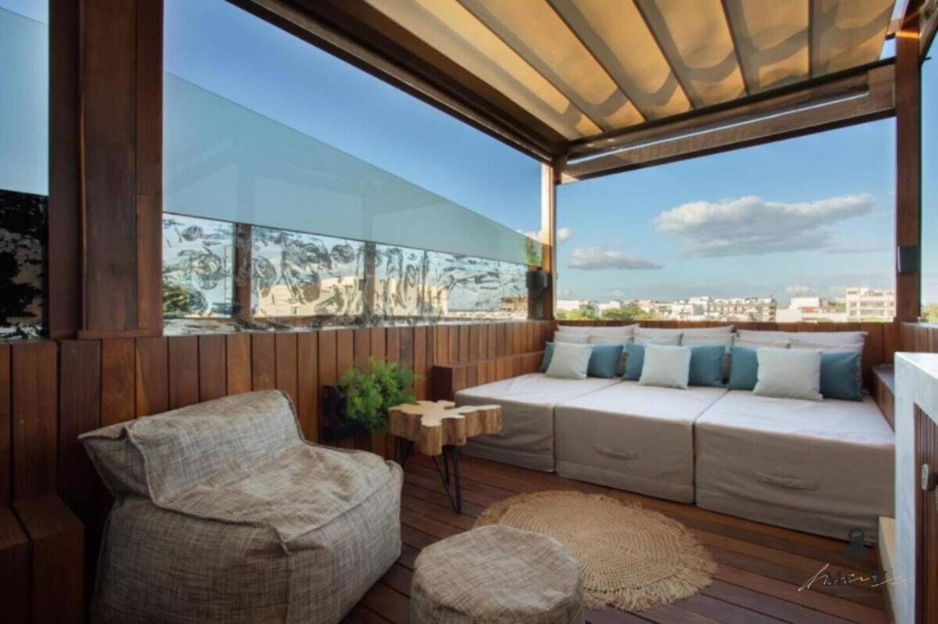 Apartment Oceanview Rooftop Pool Tub Steps To