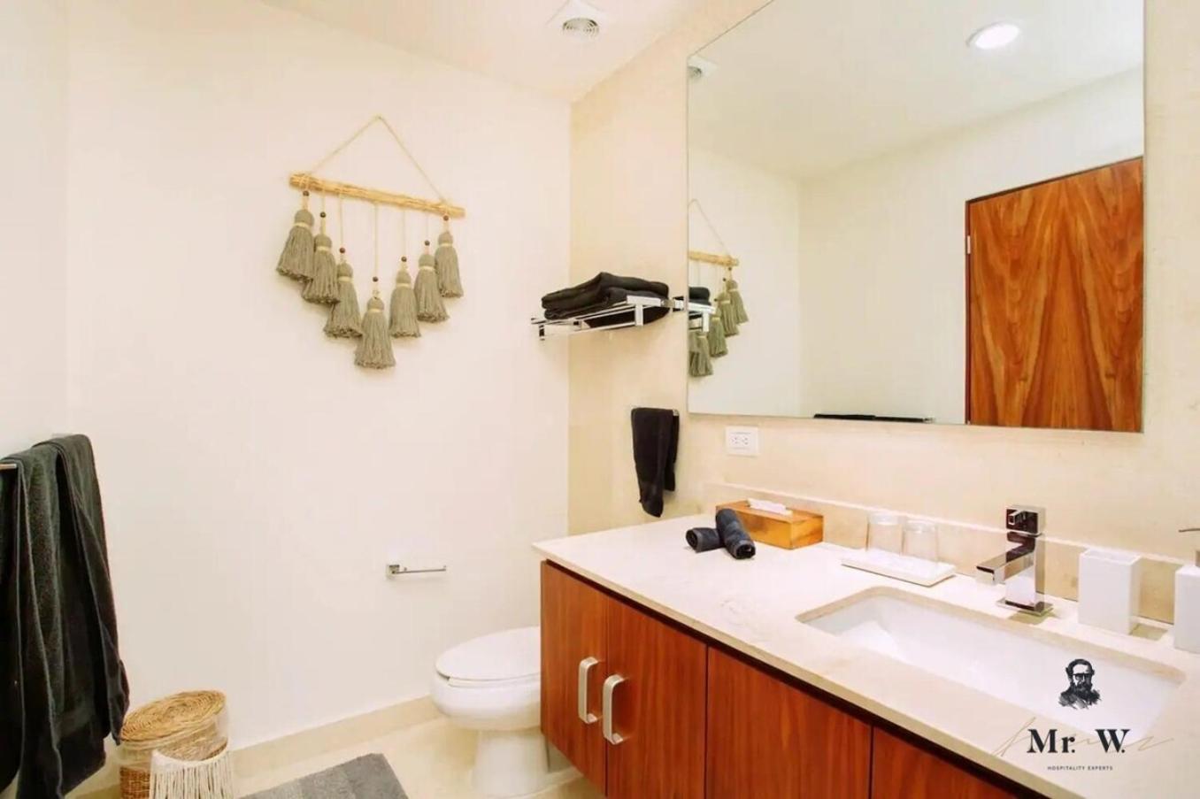 Apartment Oceanview Rooftop Pool Tub Steps To Playa del Carmen