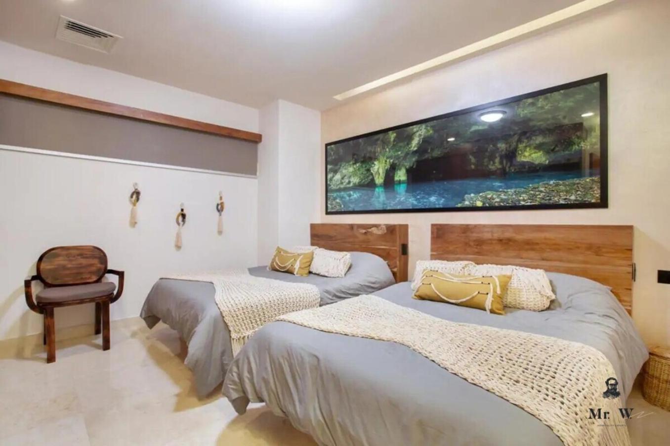 Oceanview Rooftop Pool Tub Steps To Apartment Playa del Carmen