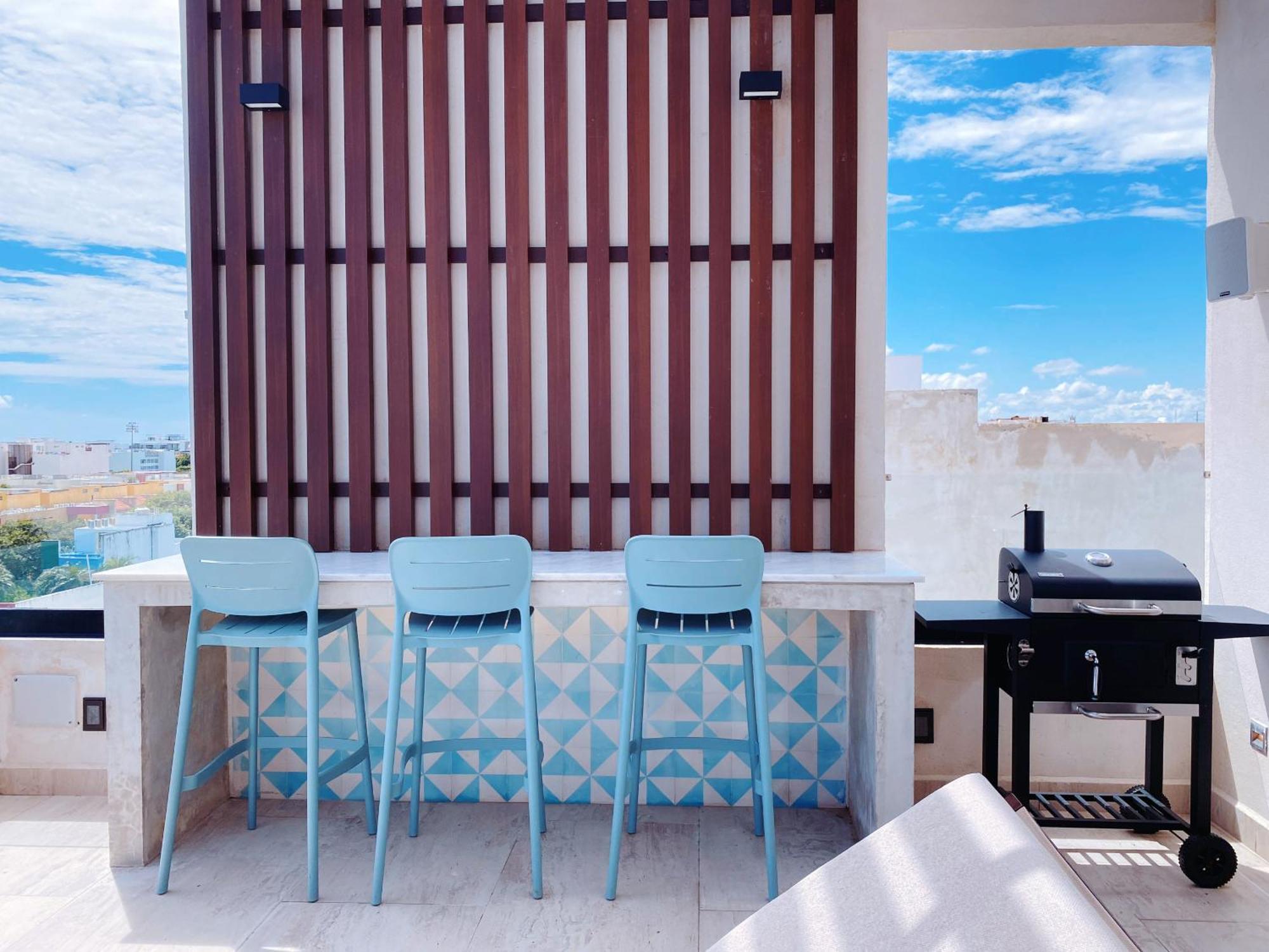 Brand New In 4th Floor With Balcony And Elevator Playa del Carmen