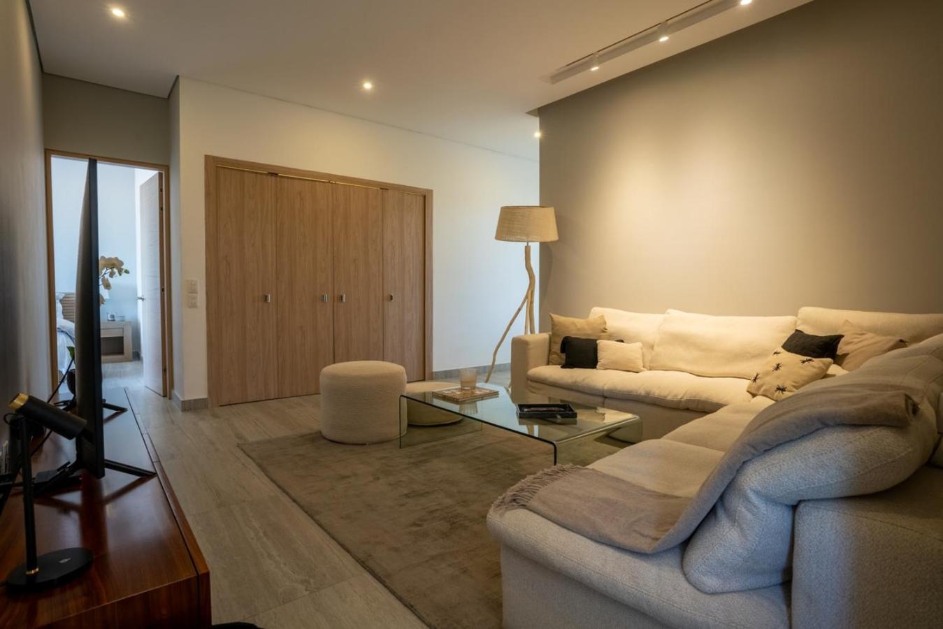 3br Luxury W/ Private Rooftop Pool & Gym Apartamento