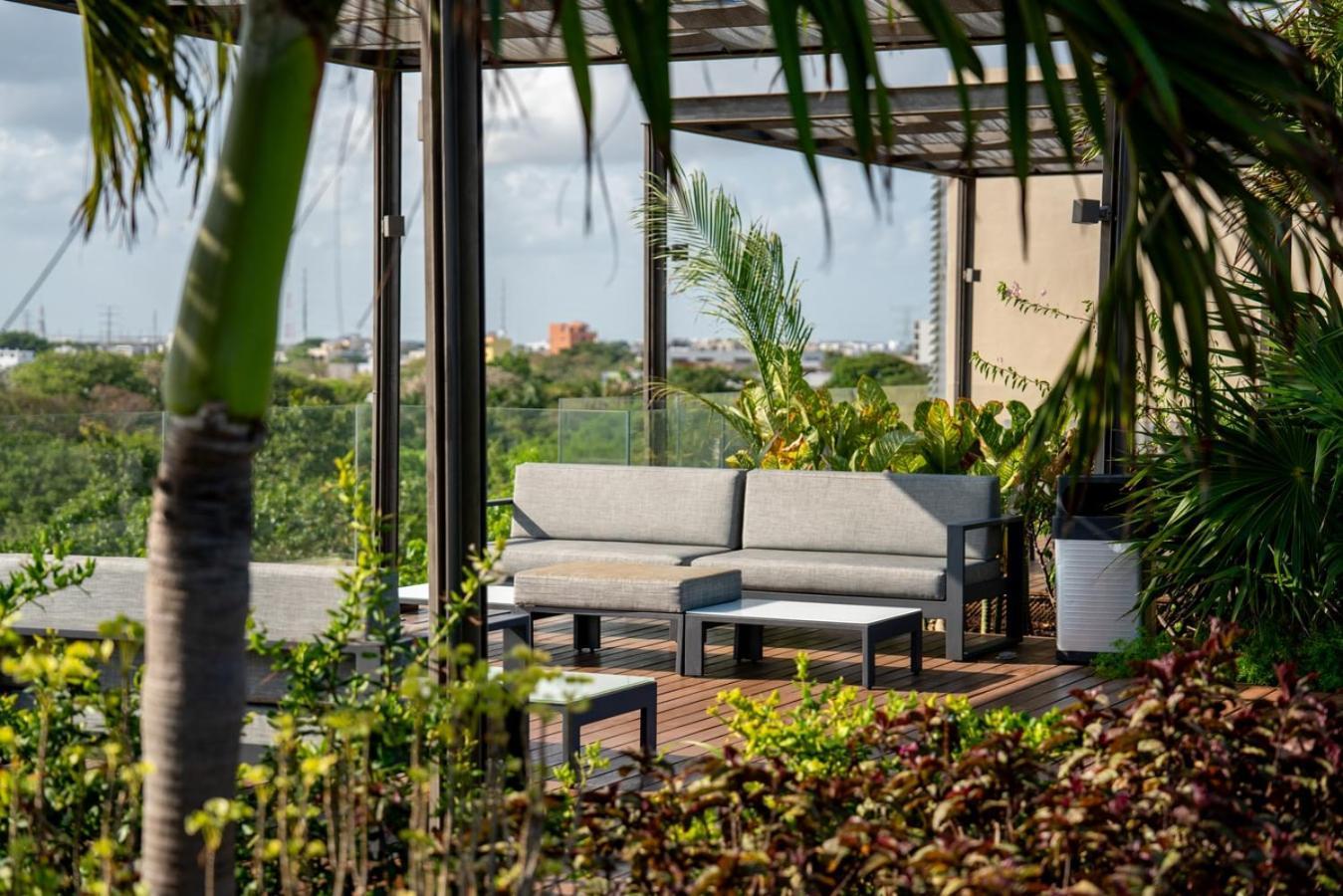 3br Luxury W/ Private Rooftop Pool & Gym