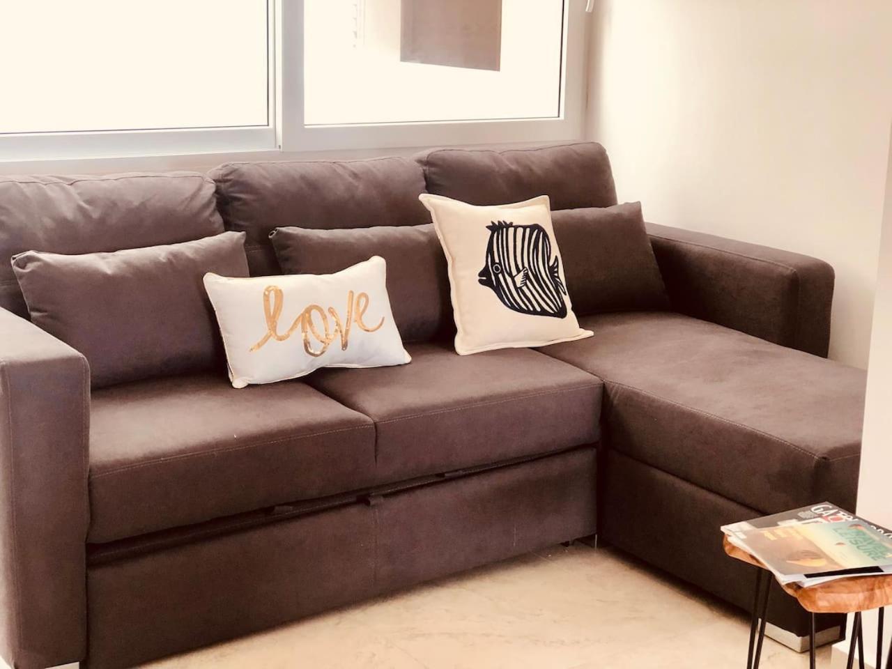 Apartment Stylish Steps From 5th Ave And