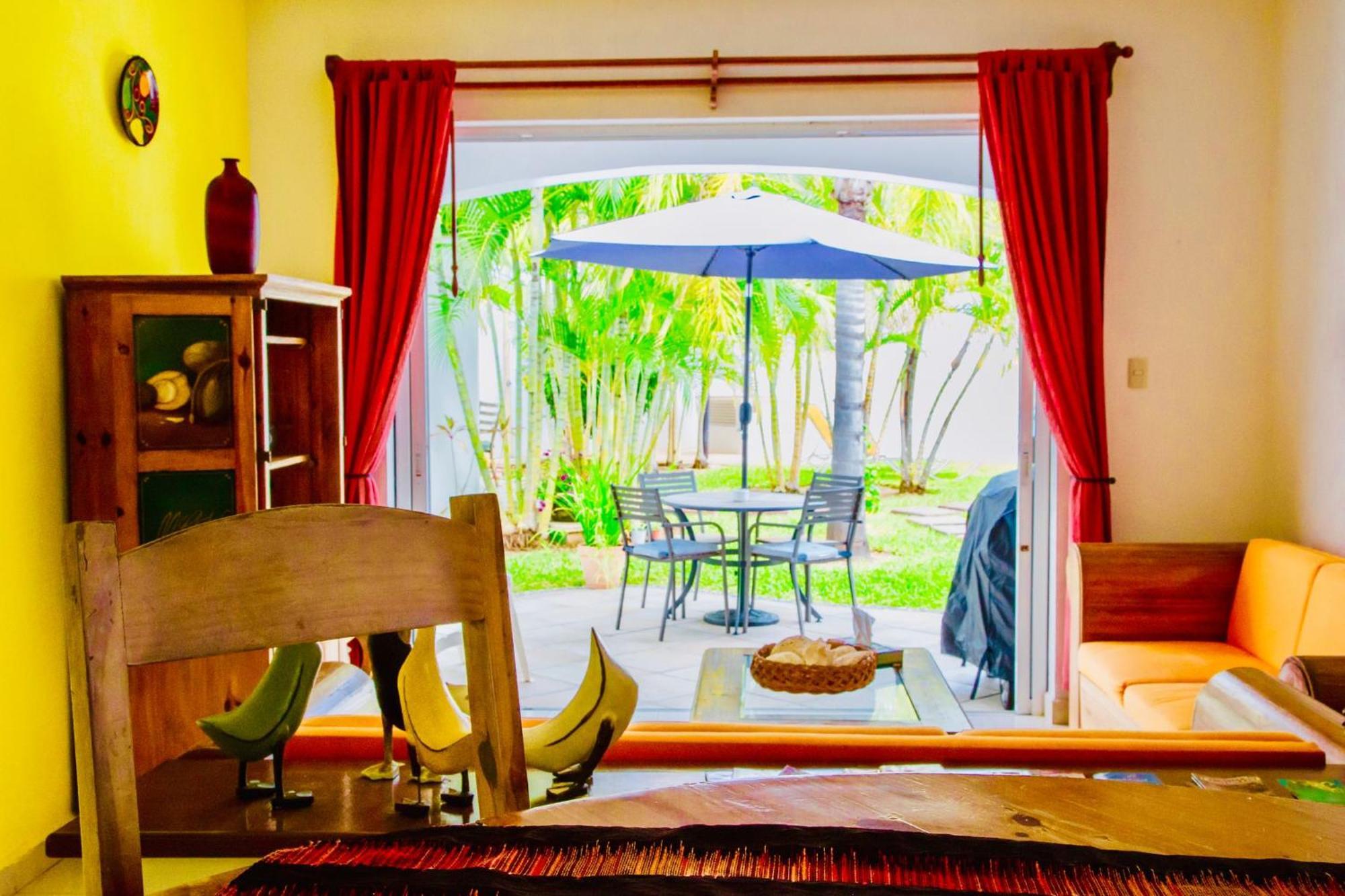 Executive Budget With Swimming Pool Air Conditioning And Parking * Playa del Carmen