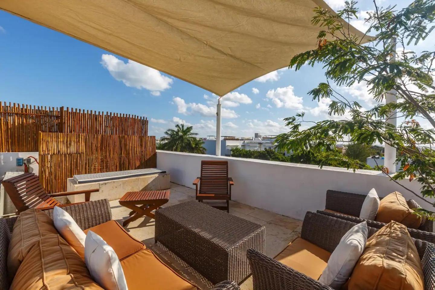 2 Story Ph 3b Heated Jacuzzi Close Street 6