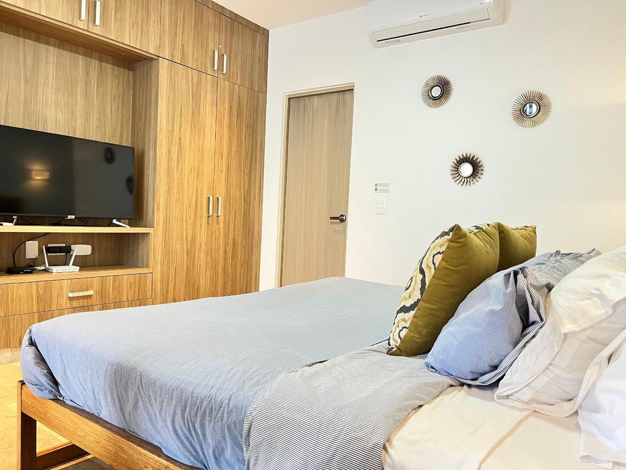 Moderno Estudio Increible Roof Pool & Gym Quinta Av Apartment Playa del Carmen