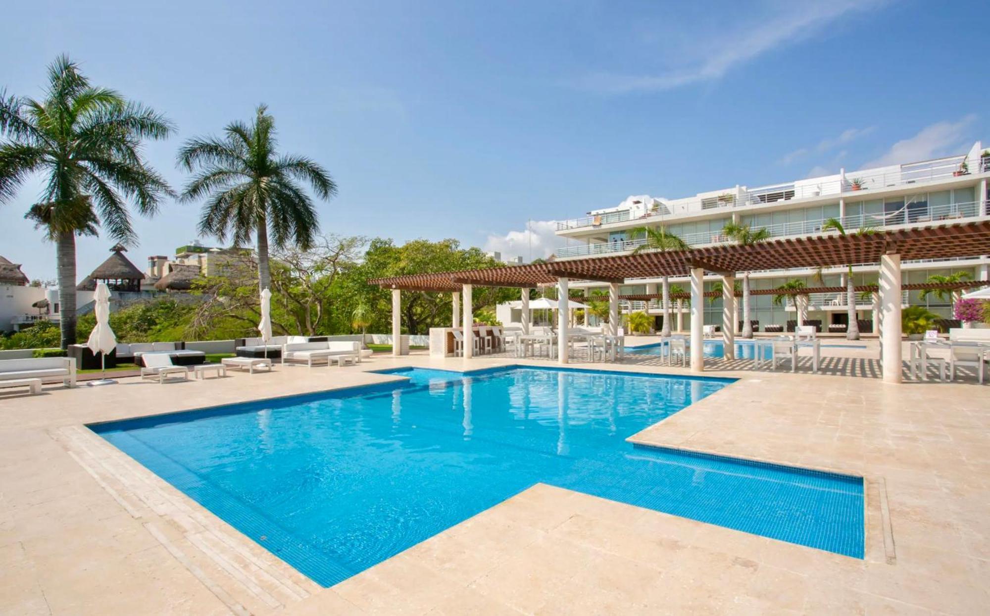 Spacious And Modern 3br, Pools, Gym And Private Parking Next To