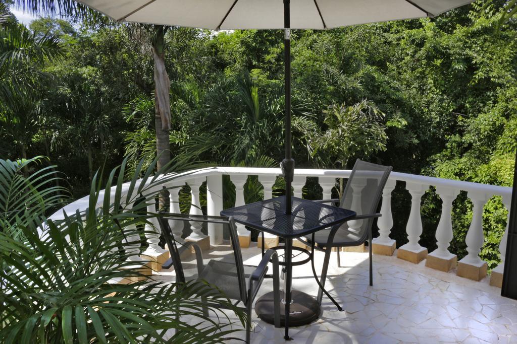 Casa Almendra Golf Club Bed & Breakfast Playa del Carmen