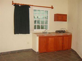 Khách sạn Colonial 2*