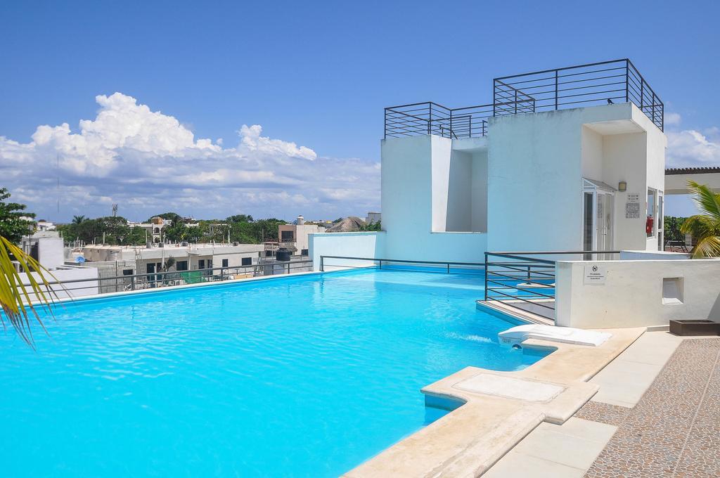 Apartment Phenomenal Location Near Beach & 5Th With Stunning Roof Pool