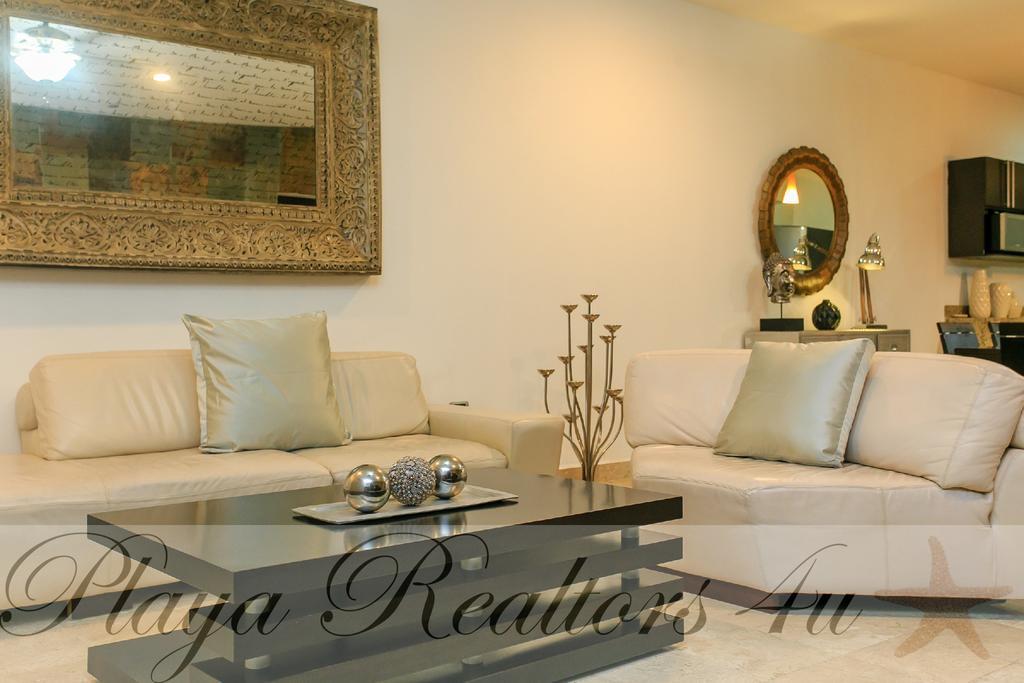 Mamitas By Playa Moments