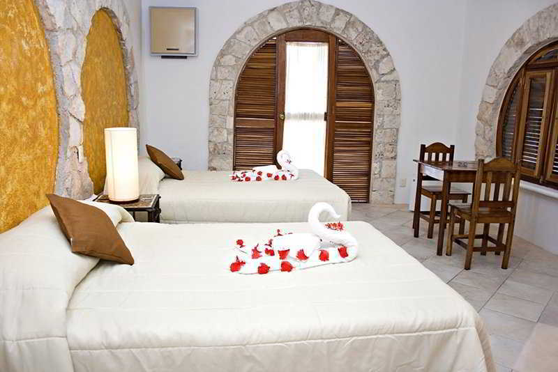 Hotel Moongate 2*