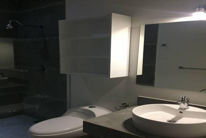 Portea 5th Ave Midtown Khách sạn 3*