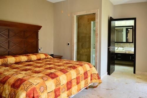 El Faro Oceanfront Apartments By Bvr