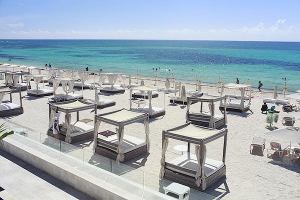 E-motions & Beach Club