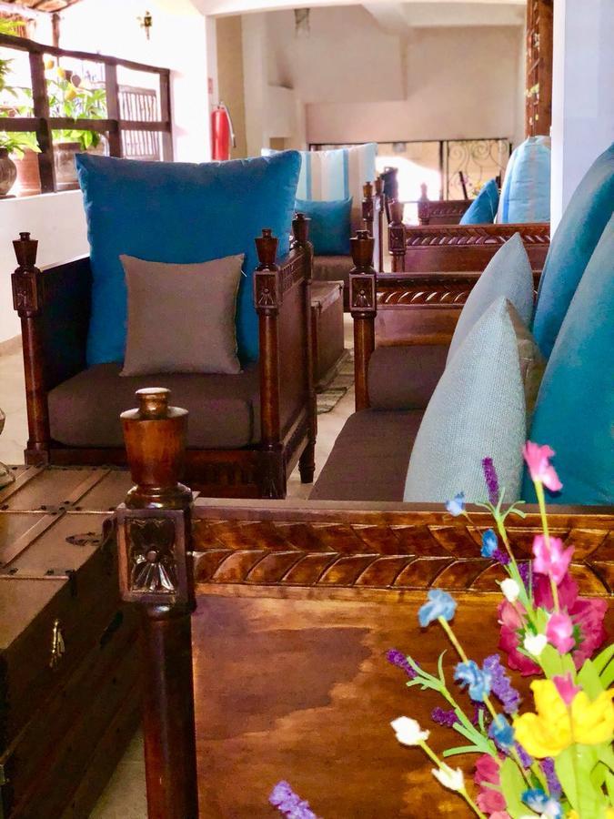 Khách sạn La Leyenda Boutique By Bunik 4*