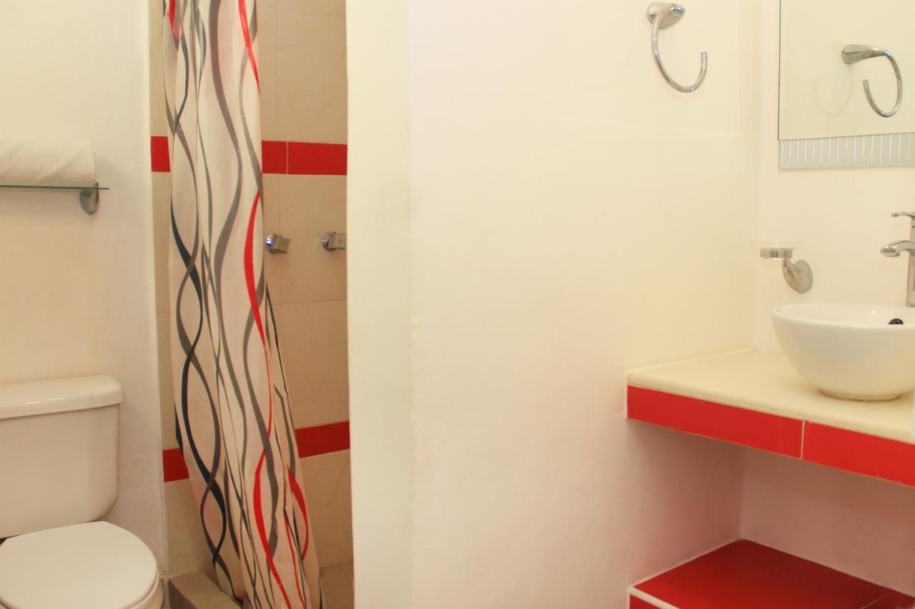 Hotel Xell Suites &
