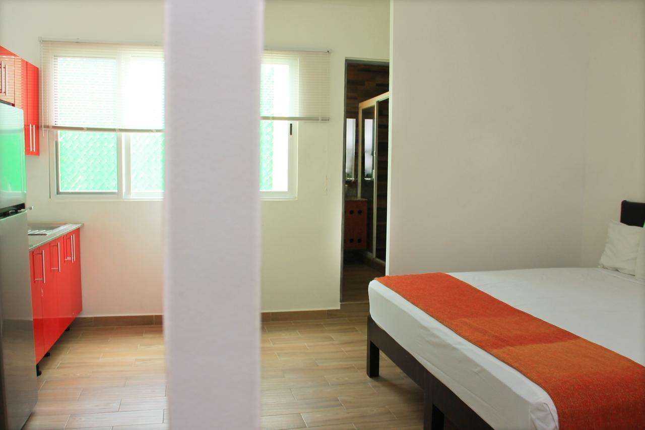 Xell Suites & Playa del Carmen