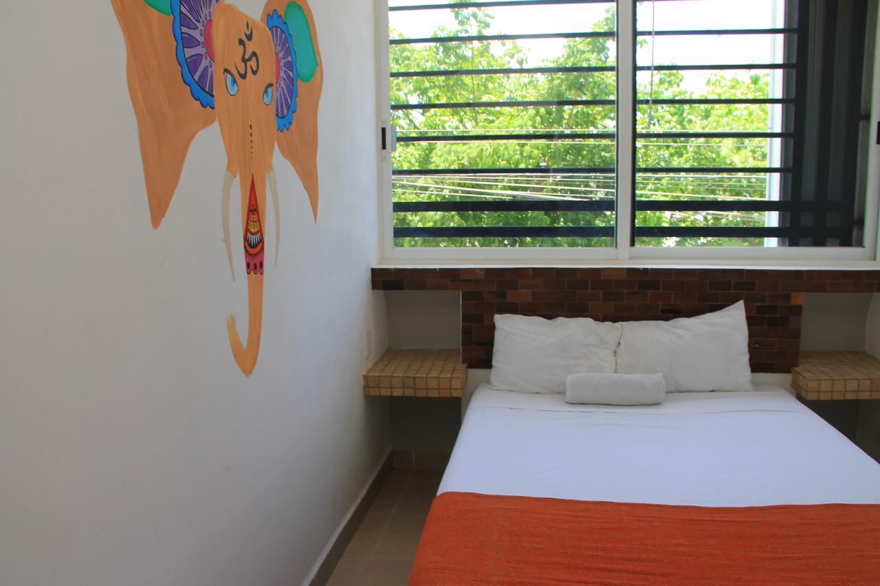 Hotel Xell Suites &
