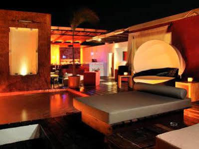 El Punto Boutique & Club (adults Only)