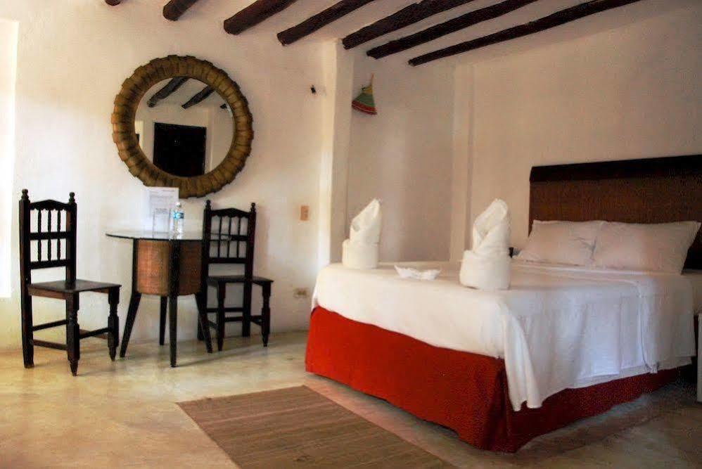 Siesta Fiesta - 5th Avenue Hotel Playa del Carmen