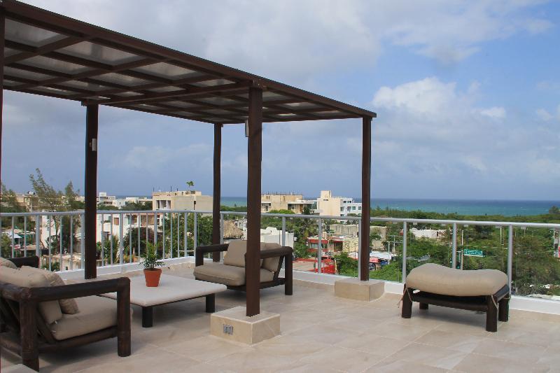 Xell Suites & Playa del Carmen
