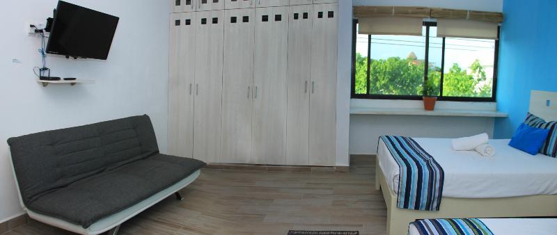 Hotel Xell Suites & 3*