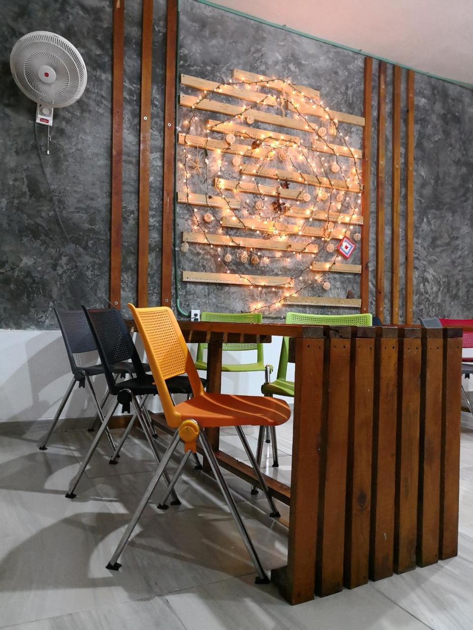 Hostal Kaban 44 *