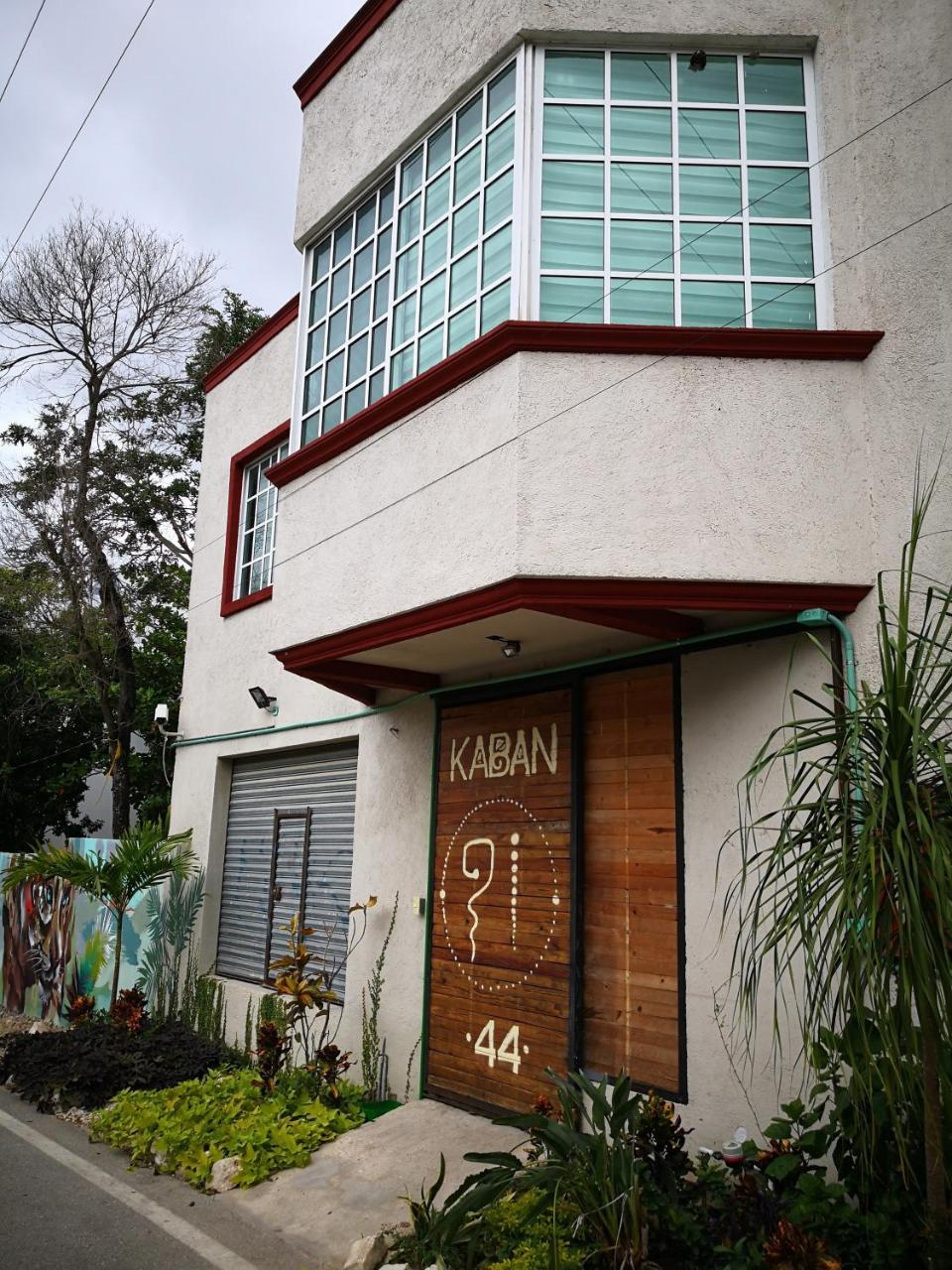 Kaban 44 Hostal
