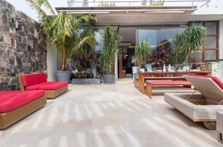 Luxury At Playa Mamitas Apartment